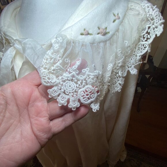 Ivory Cream Lace Collar Bed Jacket Floral Embroidery Romantic Cottagecore - Picture 5 of 11